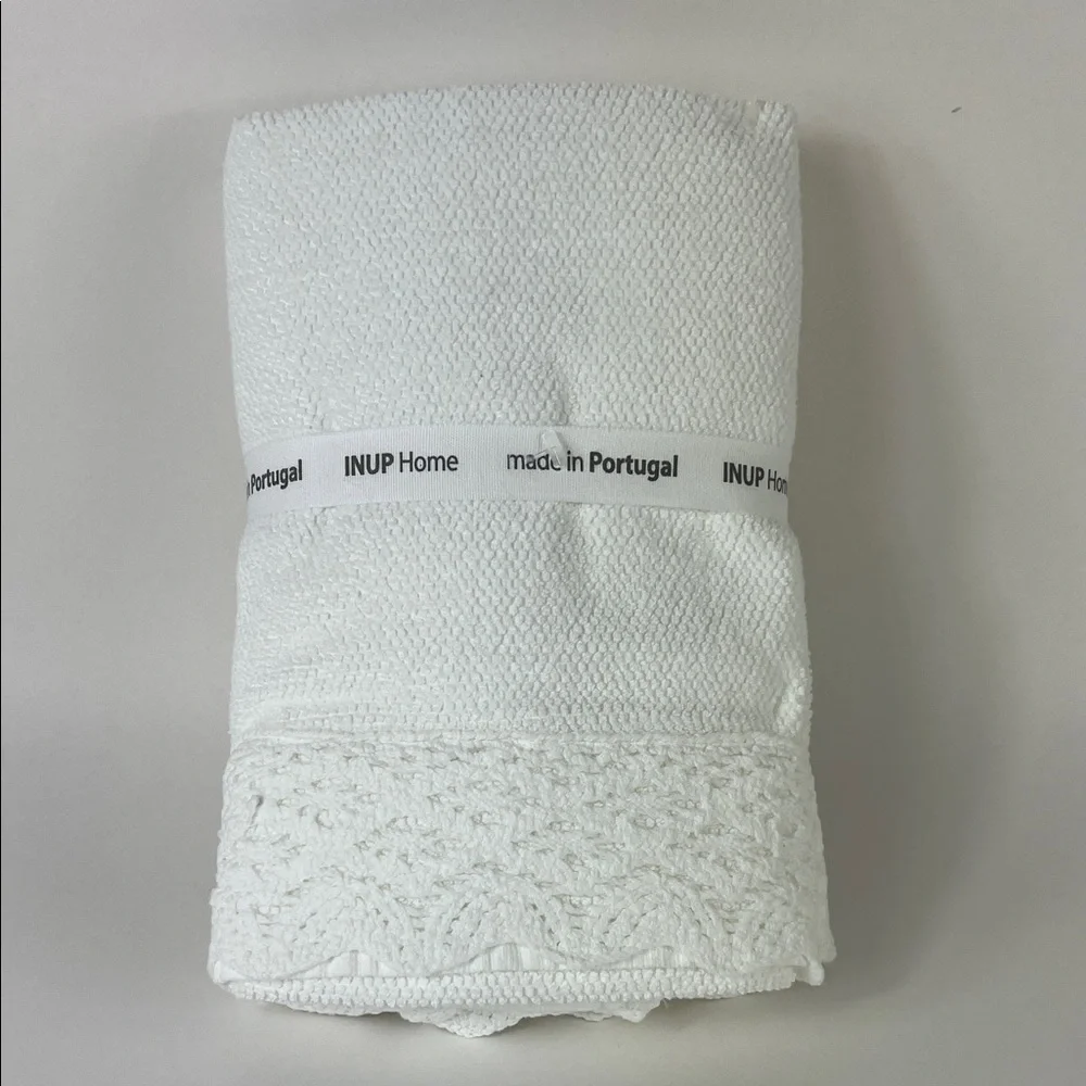 2pc INUP Bath Hand Towels Luxury White with Lace Edge 100% Cotton NEW